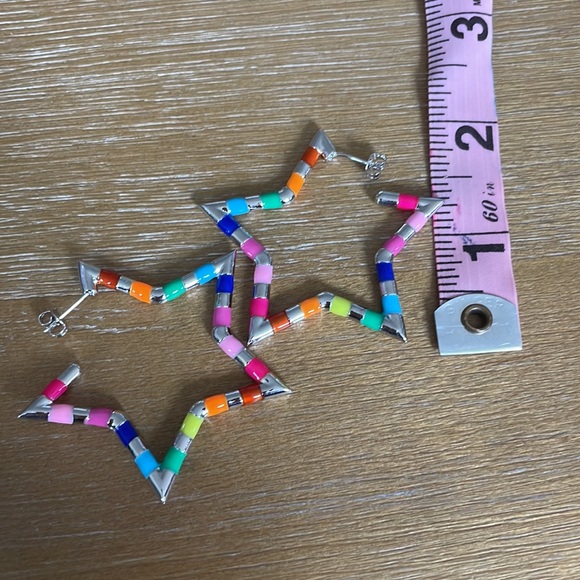 Fun Star earrings! New without tags - Picture 2 of 3